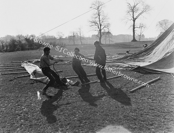 CIRCUS ERECTING 'BIG TOP'